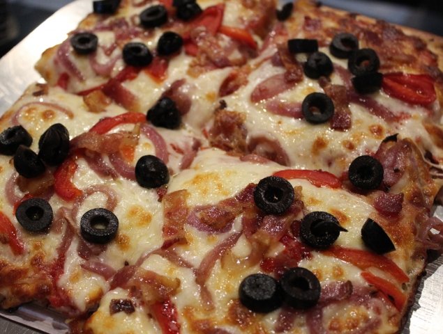 Combo-Specialty-Pizza (1).jpg